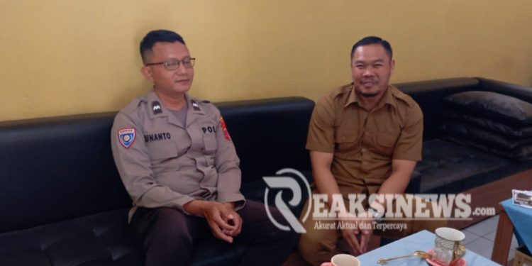PS Kanit Binmas dan Bhabinkamtibmas Polsek Lembursitu Sambangi SDN Cikundul
