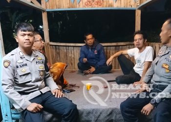 Kegiatan Patroli Kendaraan 53-07A/B Polsek Lembursitu, Lakukan Dialogis dengan Warga