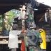Buktikan Kepeduliannya Pada Masyarakat Perbatasan, Satgas Yonif 310/KK Perbaiki Rumah Warga