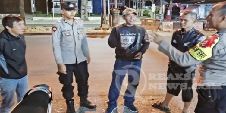 Antisipasi gukamtibmas malam hari, Polsek Baros laksanakan himbauan Humanis