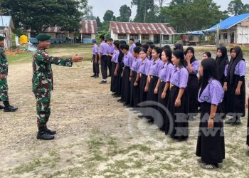 Cerdaskan Generasi Bangsa, Satgas Pamtas Yonarmed 11 Kostrad Mengajar di Sekolah Perbatasan