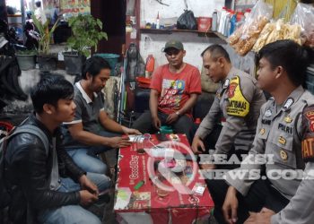Ngobrol bersama Masyarakat, Patroli Dialogis Malam Petugas Sampaikan Pesan Kamtibmas