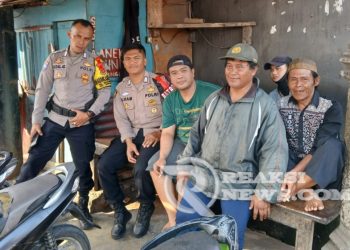 Sambangi Ojeg Pangkalan, Polsek Lembursitu Beri Himbauan Kamtibmas