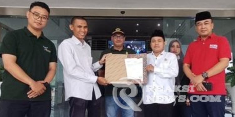 Seorang Pedagang Mendapatkan Bantuan UMK dari Lembaga Wakaf Doa Bangsa