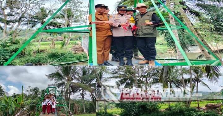 Kapolsek Lengkong Beserta Jajaran Forkopimcam Resmikan Jembatan Di Jampangtengah