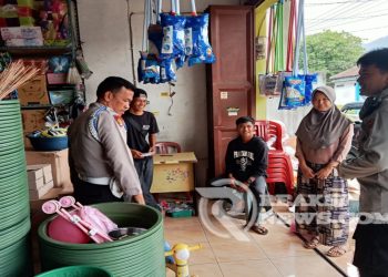 Wujudkan Kebersamaan, Personil Polsek Lembursitu Efektifkan Patroli Dialogis Warga Masyarakat