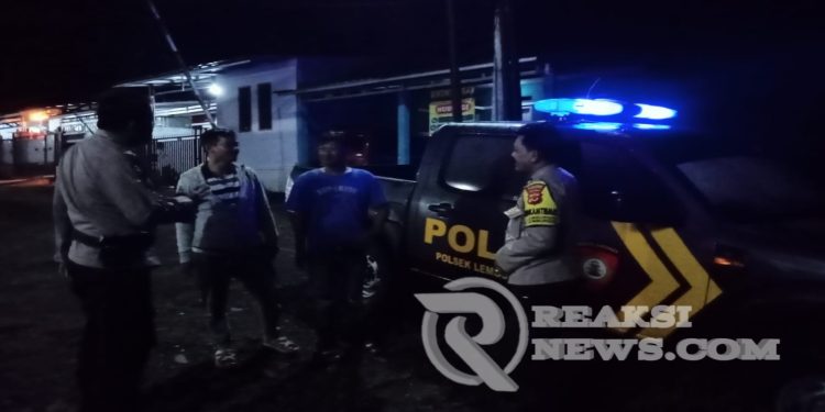Anggota Polsek Lembursitu Intensifkan Patroli Malam hari, Jaga Kamtibmas Tetap Kondusif