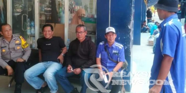 Cooling system Pilkada 2024. Bhabinkamtibmas bersama P.O Bus serukan kenyamanan dan kondusifitas kamtibmas