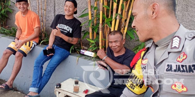 Giat Bhabinkamtibmas Polsek Lembursitu Himbauan Pilkada Damai 2024
