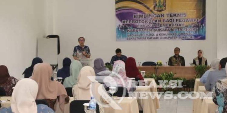 Sekda Kab Sukabumi, Buka Bimtek Keprotokolan dan Public Speaking