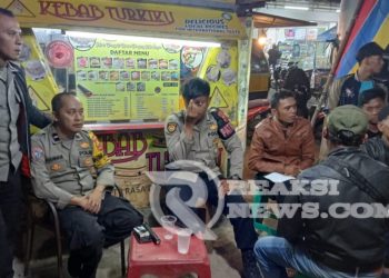 Polsek Lembursitu Laksanakan Patroli Pada Malam Hari Dan Berikan Himbauan kamtibmas