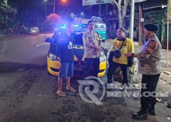 Polsek Lembursitu Laksanakan Patroli Pada Malam Hari Dan Berikan Himbauan kamtibmas
