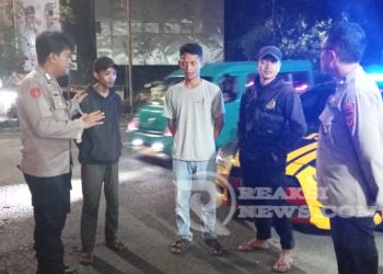 Ciptakan Suasana Kondusif, Anggota Polsek Lembursitu Sambangi Masyarakat