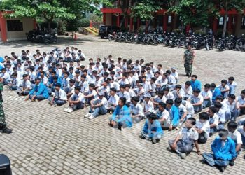 Cegah Kenakalan Remaja, Danramil Sidak SMK Dwi Warna