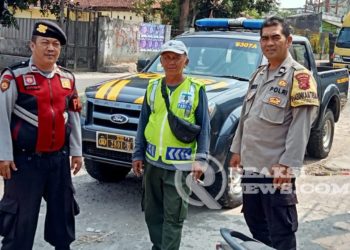 Patroli Sambang dan Dialogis Juru Parkir di Depan Bank BRI