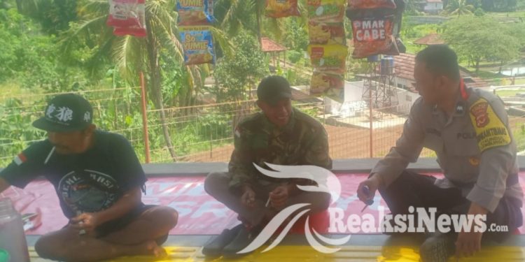 Bhabinkamtibmas Polsek Lembursitu Selalu Hadir di Tengah Masyarakat
