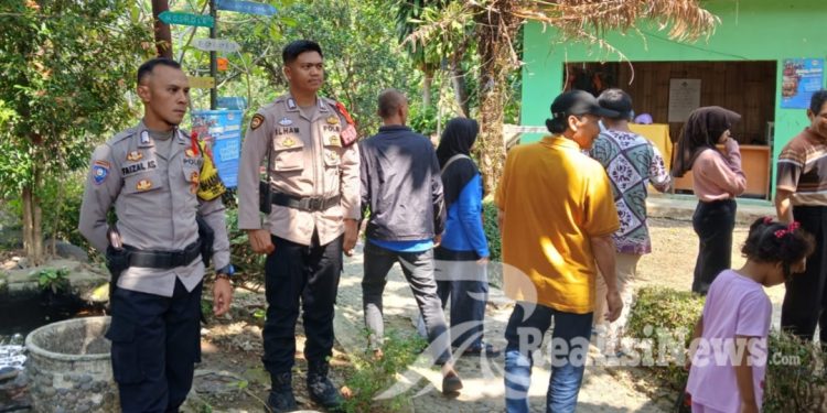 Patroli Obyek Wisata Kolam Renang Cikundul untuk Berikan Jaminan Keamanan dan Kenyamanan Kepada Pengunjung Saat Berlibur