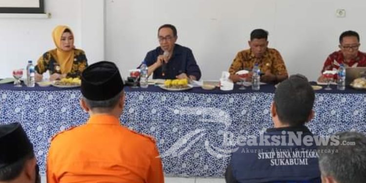 Sekda Sampaikan Langkah Penanganan Banjir di Kecamatan Sukalarang