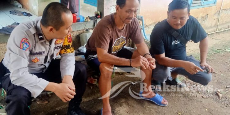 Anggota Polsek Lembursitu, Berikan Pelayanan Prima kepada Masyarakat Sampaikan Himbauan Kamtibmas