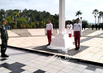 Jelang Peringati Hari Sumpah Pemuda, Satgas Pamtas Yonarmed 11 Kostrad Melatih Paskibraka Kabupaten Nunukan