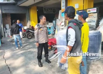 Guna menciptakan Keamanan dan Kondusif Dalam Menghadapi Tahapan Pilkada Serentak 2024, Polsek Citamiang Patroli Dialogis