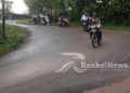 Dampak Cut and Fill Lapang Walagri Parakansalak, Seorang Siswa Pengendara Motor Tergelincir Hingga Tersungkur Jatuh