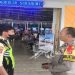 Sambang Kamtibmas, Bhabinkamtibmas Sudajayahilir Serukan Pemilu Damai 2024 bersama Security Indogrosir
