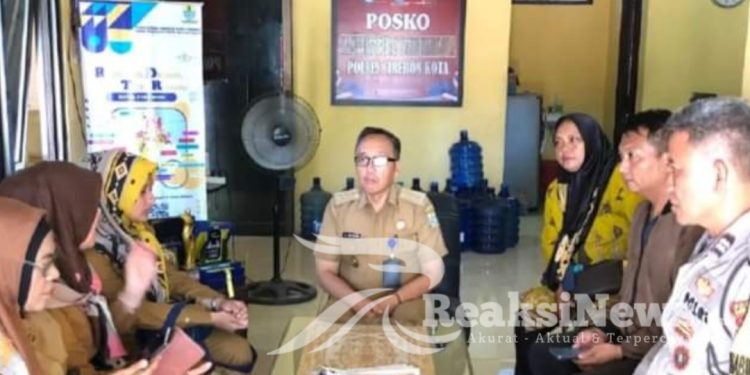 Wujudkan Cooling System, Bhabinkamtibmas Kalijaga Polsek Seltim Polres Cirebon Kota Sambang Kelurahan