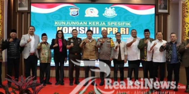 Komisi III DPR RI dan Polda Kaltim Pastikan Kesiapan Pengamanan Pemilu