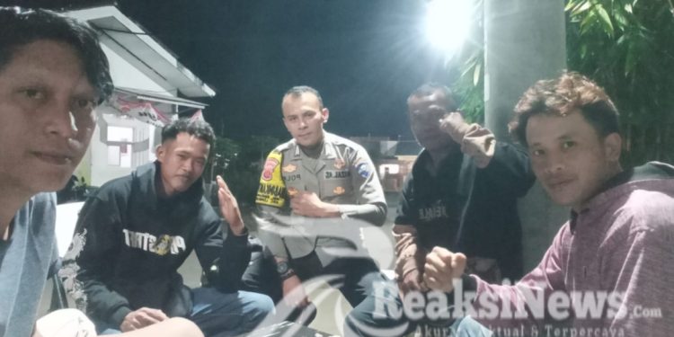 Sambang Dialogis Malam Hari, Bhabinkamtibmas Polsek Lembursitu