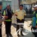 Anggota Patroli Himbau Tukang Parkir Agar Tertib Pada Peraturan