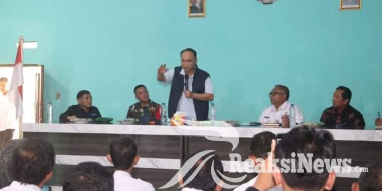 Bupati Sukabumi Dampingi Kungker Menteri Koperasi ke Unit Ujicoba Pelayanan MBG Warungkiara