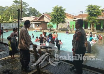 Patroli Tempat Wisata Kolam Renang Sport Garden Anggota Samapta Polsek Lembursitu