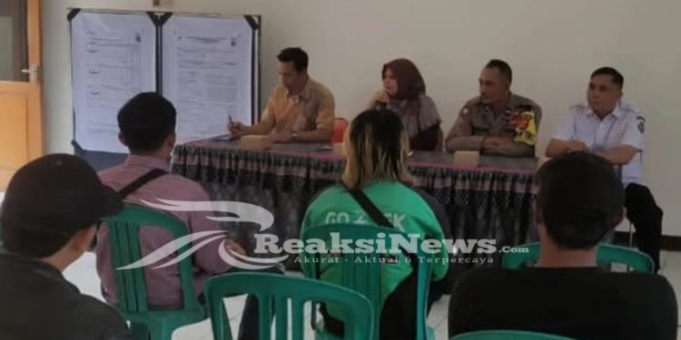 Cegah Bahaya Narkoba, Bhabinkamtibmas Polsek Baros Gelar Binluh Bersama Karang Taruna