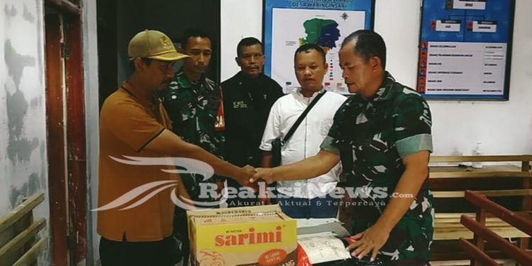 Kodim 0608/Cianjur Salurkan Bantuan Sembako ke Pengungsi Pergerakan Tanah di Takokak
