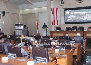 Rapat Paripurna DPRD, Bupati Harap Propemperda 2025 Terintegriasi Kedalam RPJMD dan RENSTRA