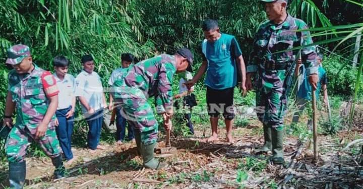 Lestarikan Alam, TNI Bersama Masyarakat Lakukan Penanaman 300 Bibit Pohon Di Bantargadung