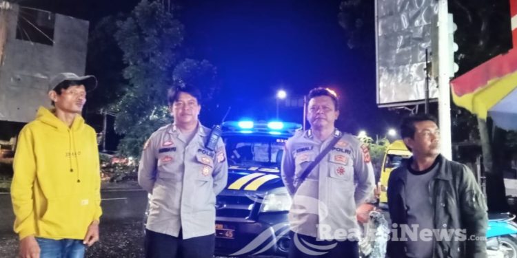 Tingkatkan Kamtibmas, Polsek Lembursitu Melaksanakan Patroli Antisipasi Gangguan Kamtibmas