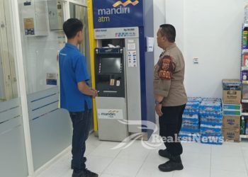 Pantau Dan Cek Mesin ATM oleh Anggota Patroli Polsek Lembursitu Polres Sukabumi Kota