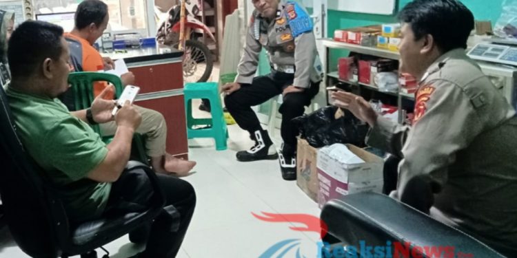 Ciptakan Rasa Aman, Anggota Samapta Polsek Lembursitu Laksanakan Patroli Dialogis di Siang Hari