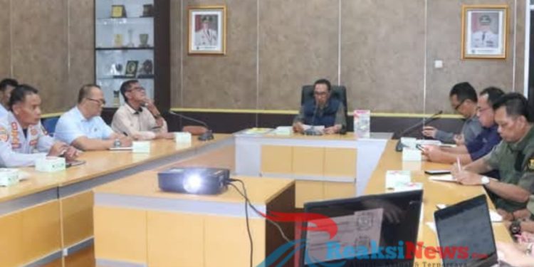 Sekda Ade Suryaman Pimpin Rapat Pleno Forum Penataan Ruang