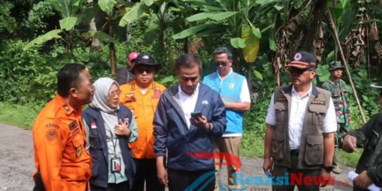 Tinjau Lokasi Bencana, Bupati dan PJ Gubernur Berikan Bantuan Kepada Masyarakat Terdampak