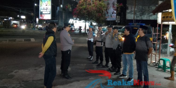 Kapolsek Lembursitu Pimpin Apel KRYD Antisipasi Malam Minggu