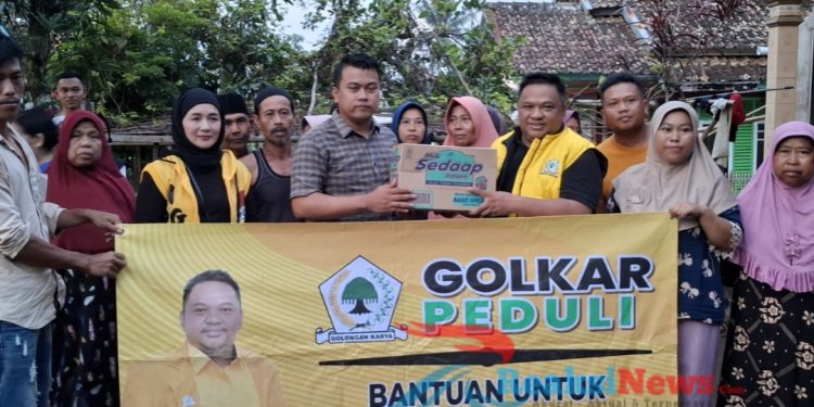 Ketua DPRD Budi Azhar Mutawali Kunjungi Korban Banjir Bandang Dan Serahkan Bantuan Kepada Warga Terdampak Bencana