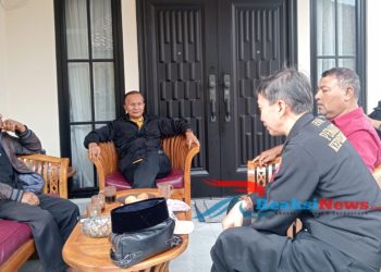 Pimpinan Redaksi Media Pewarta FKPK-RI Berikan Arahan Kepada Seluruh Anggota
