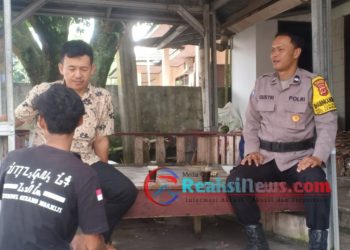 Dekati Warga, Babinkamtibmas Sambangi dan Berikan Imbauan Kamtibmas