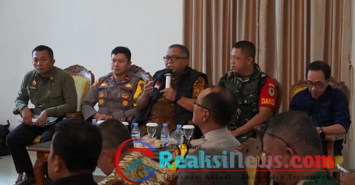 Rapat Evaluasi, Bupati Pastikan Tidak Ada Lagi Kecamatan Berstatus Tanggap Darurat Bencana