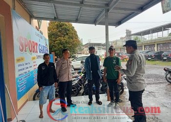 Patroli Tempat Wisata Kolam Renang Sport Garden Anggota Samapta Polsek Lembursitu