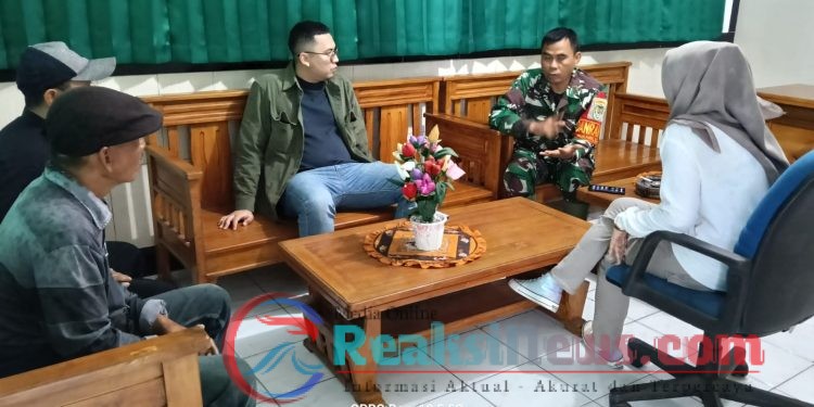 Danramil 2203/Warungkiara Komsos Dengan Tokoh Masyarakat Kecamatan Bantargadung
