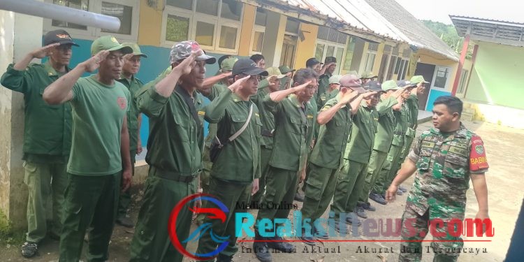 Sertu Agus Ramdani Berikan Pembekalan Pengetahuan Kepada 30 Linmas Di Bantarkalong